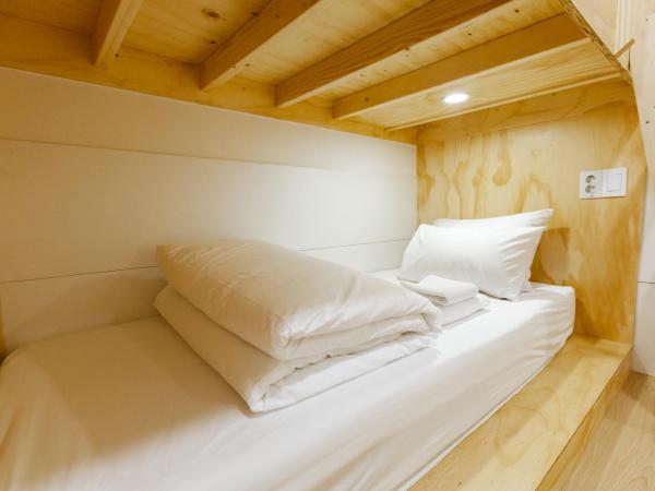 Seoulite Inn Myeongdong Formerly - Step Inn Myeongdong 2 : photo 4 de la chambre lit dans dortoir pour hommes de 4 lits