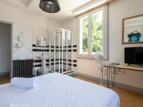 Mamie Jane co-munity : photo 2 de la chambre chambre double avec toilettes sur palier