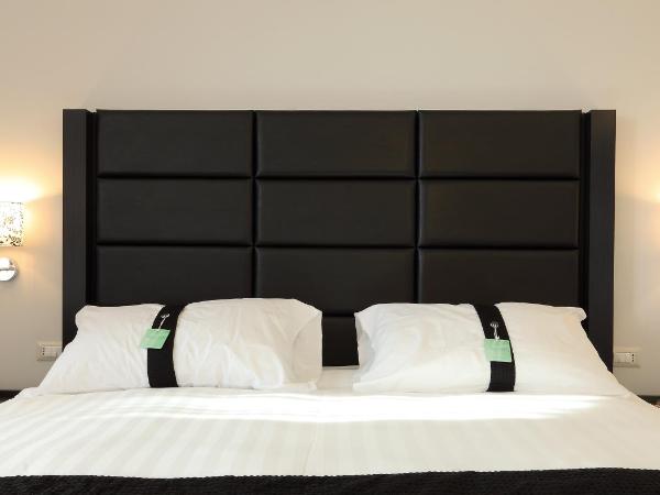 Holiday Inn Genoa City, an IHG Hotel : photo 3 de la chambre chambre standard