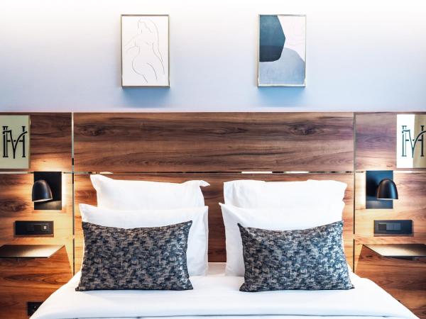 Hotel des Vosges BW Premier Collection : photo 5 de la chambre chambre lit queen-size confort