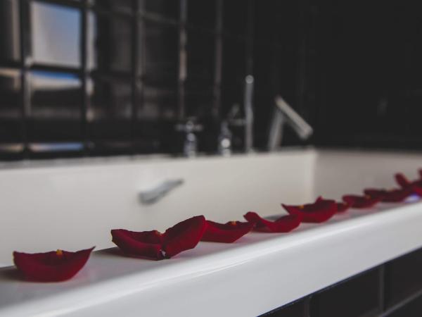 Jehan De Beauce - Teritoria : photo 2 de la chambre suite deluxe avec baignoire spa