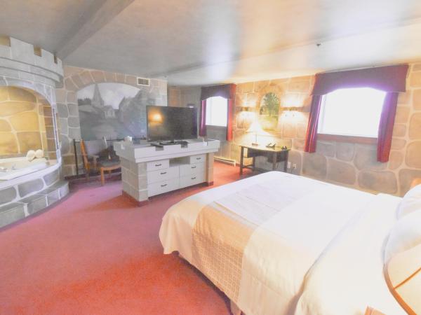 Canad Inns Destination Centre Fort Garry : photo 8 de la chambre suite familiale