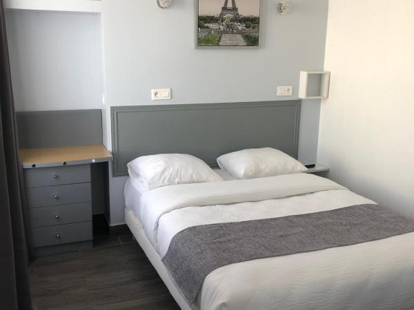 Hôtel Clauzel Paris : photo 6 de la chambre chambre double