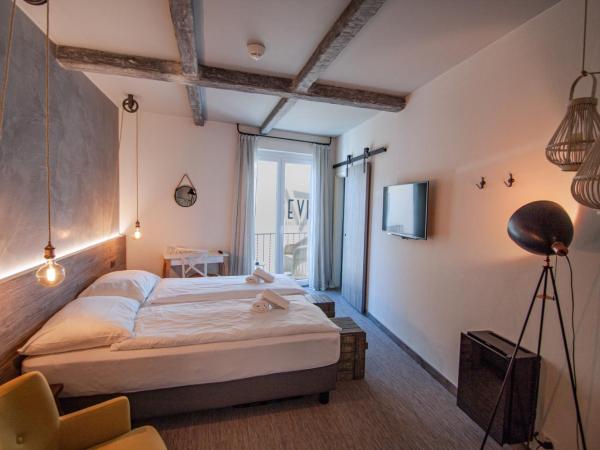 Seven Boutique Hotel : photo 2 de la chambre chambre double avec balcon