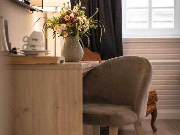 Hôtel Le Rohan, centre Cathédrale : photo 3 de la chambre chambre triple tradition