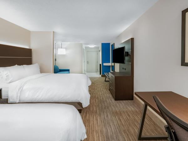 Holiday Inn Express Hotel & Suites Albuquerque - North Balloon Fiesta Park, an IHG Hotel : photo 4 de la chambre suite disposant de 2 lits queen-size