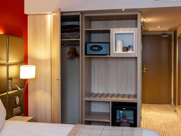 Best Western Plus Le Lavarin : photo 3 de la chambre chambre lit queen-size classique