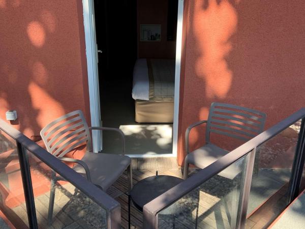 Best Western Plus Le Lavarin : photo 5 de la chambre chambre lit king-size supérieure avec balcon