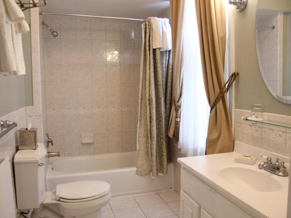 Morris House Hotel : photo 6 de la chambre chambre lit queen-size - vue sur jardin