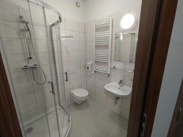 Centrum Żeglarskie : photo 1 de la chambre chambre familiale avec salle de bains privative