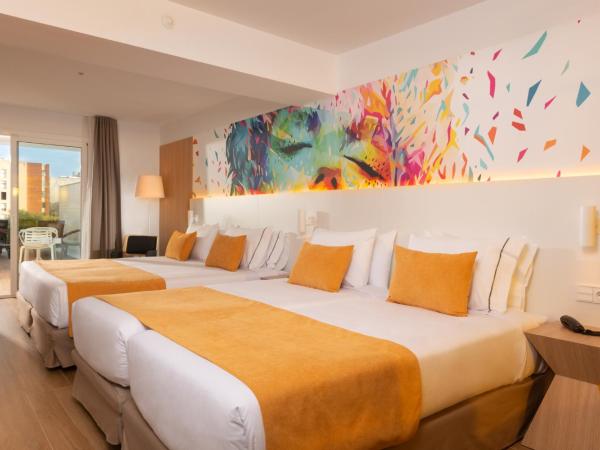 L'Azure Hotel 4* Sup : photo 1 de la chambre chambre familiale (2 adultes et 2 enfants)