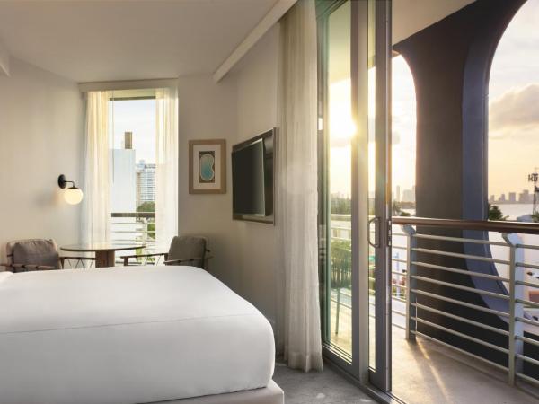 Kimpton - Hotel Palomar South Beach, an IHG Hotel : photo 4 de la chambre luxueuse chambre king avec balcon