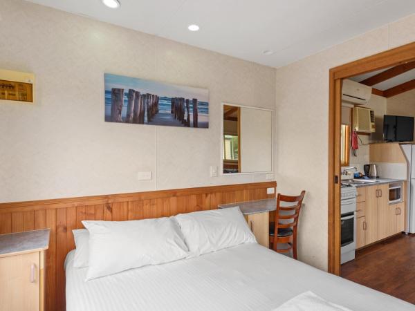 Discovery Parks - Adelaide Beachfront : photo 6 de la chambre standard 2 bedroom cabin - sleeps 6