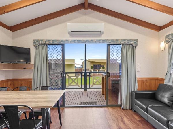 Discovery Parks - Adelaide Beachfront : photo 3 de la chambre chalet supérieur 2 chambres