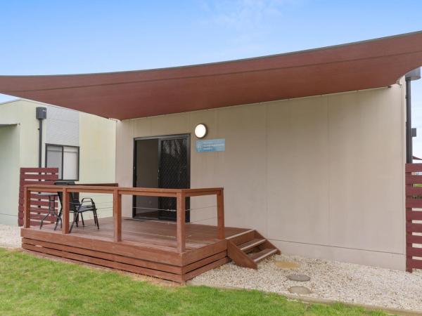 Discovery Parks - Adelaide Beachfront : photo 1 de la chambre deluxe 3 bedroom beach cabin - sleeps 6