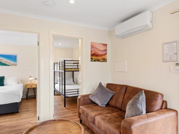Discovery Parks - Adelaide Beachfront : photo 6 de la chambre standard two-bedroom cabin - sleeps 4