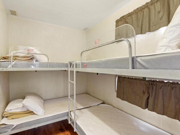 Discovery Parks - Adelaide Beachfront : photo 7 de la chambre cabane Économique (6 personnes)
