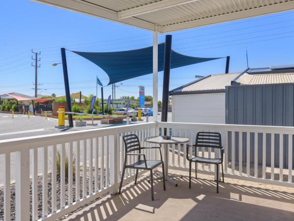 Discovery Parks - Adelaide Beachfront : photo 2 de la chambre superior studio cabin - disability access