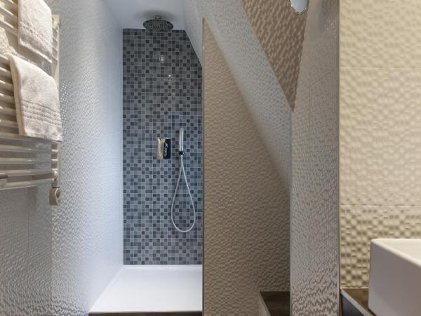 Trianon Gare de Lyon : photo 4 de la chambre chambre quadruple deluxe