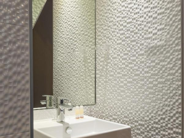 Trianon Gare de Lyon : photo 5 de la chambre chambre quadruple deluxe