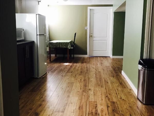 Monthly Rental Private Rooms NAIT Guest House For Men Only : photo 1 de la chambre chambre simple Économique