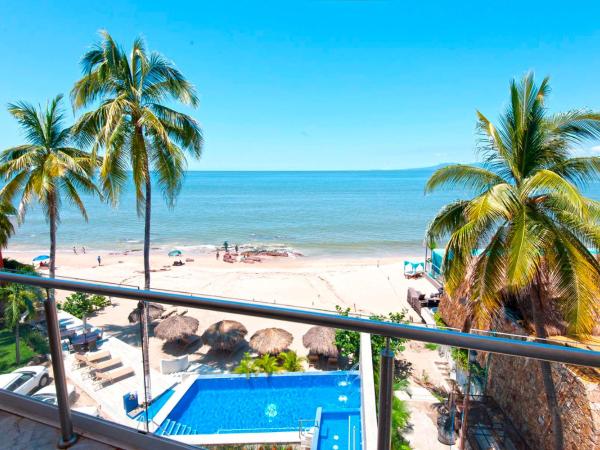 Vallarta Shores Beach Hotel : photo 4 de la chambre suite 4 chambres avec piscine privée et service de chef