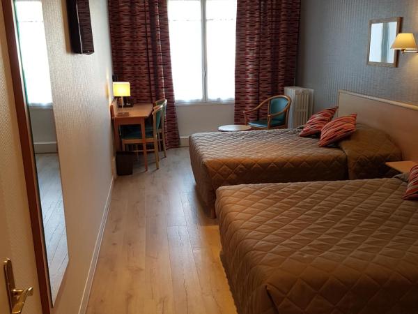 Hôtel du Cheval Rouge : photo 2 de la chambre chambre familiale supérieure