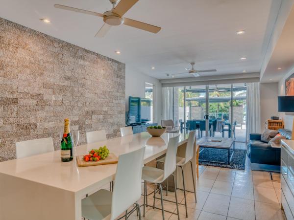 Coconut Grove : photo 2 de la chambre appartement 1 chambre avec piscine et terrasse