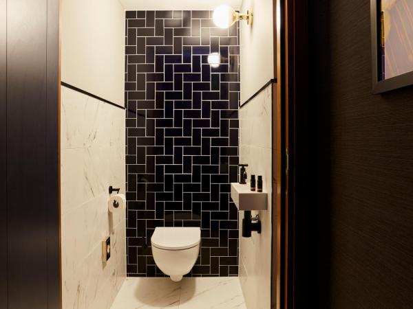 Hotel Indigo The Hague - Palace Noordeinde, an IHG Hotel : photo 8 de la chambre chambre lit queen-size premium