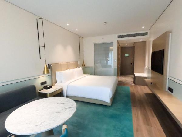 Radisson Blu Mumbai International Airport : photo 5 de la chambre chambre deluxe double ou lits jumeaux