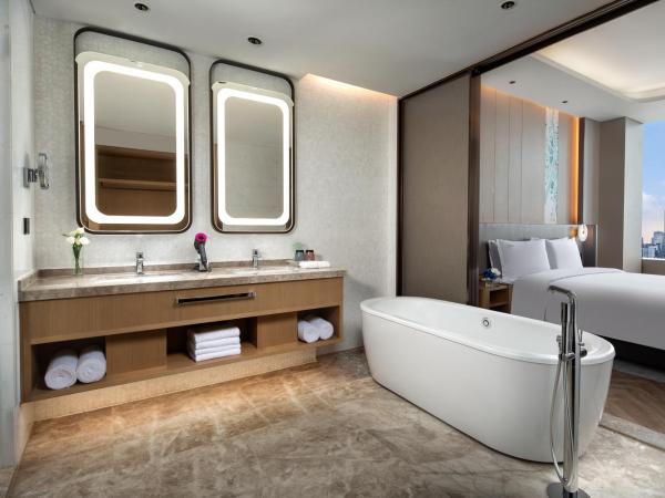 Holiday Inn Wuxi Central Station, an IHG Hotel : photo 3 de la chambre suite 1 chambre lit king-size