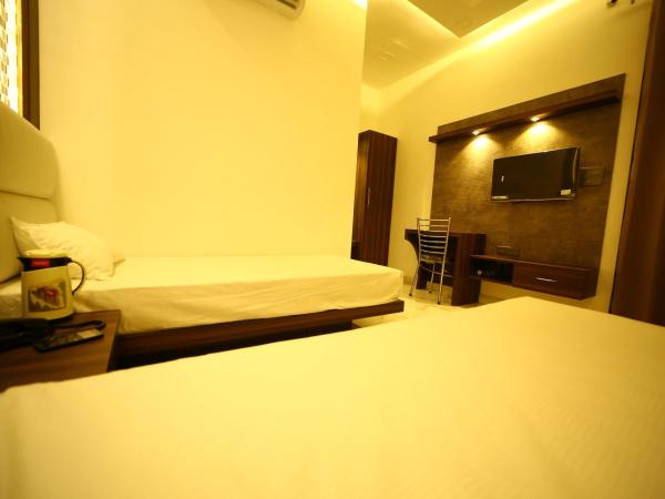 Hotel Byke Ride - Walkable from Agra Cantt Railway Station : photo 3 de la chambre chambre double ou lits jumeaux
