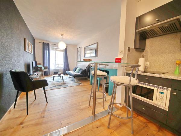 B&B Corseaux Beach & Riviera Beach : photo 7 de la chambre riviera beach | appartement 1 chambre - vue sur jardin et lac