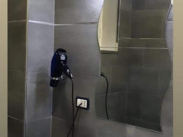 B&B Rosy : photo 5 de la chambre chambre double de luxe avec balcon et salle de bains privative