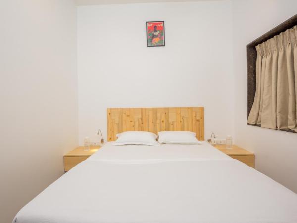 Nap Manor Hostels : photo 2 de la chambre chambre double deluxe avec douche
