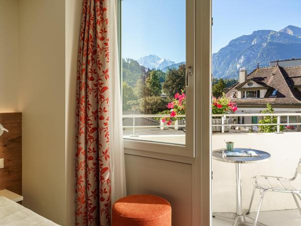 Hotel Bernerhof : photo 5 de la chambre chambre quadruple supérieure avec climatisation