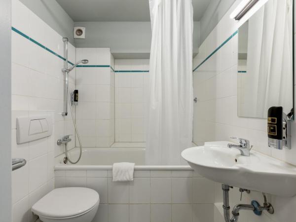 a&o Köln Hauptbahnhof : photo 6 de la chambre chambre quadruple