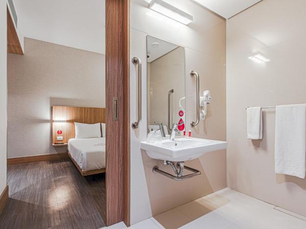 Hotel Moov Curitiba : photo 2 de la chambre chambre double - accessible aux personnes à mobilité réduite 