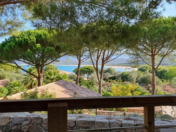 Résidence & Hotel U Livanti ECOLABEL : photo 7 de la chambre chalet confort avec vue sur mer