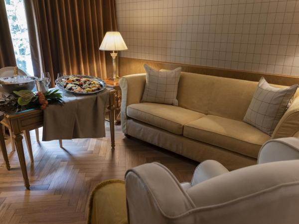 Grand Hotel De La Ville : photo 2 de la chambre suite