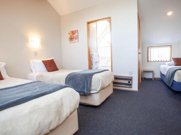 Cascades Lakefront Motel : photo 5 de la chambre grand hébergement familial (5 personnes)