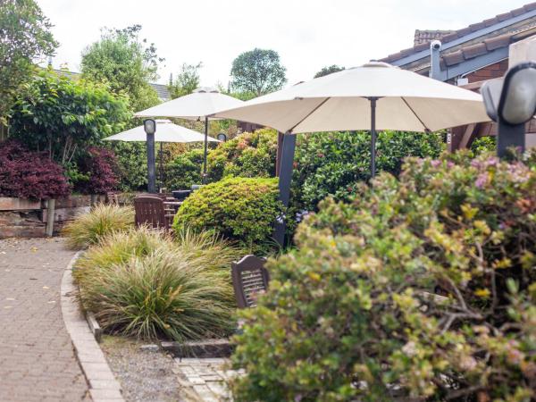 Cascades Lakefront Motel : photo 9 de la chambre hébergement familial (3 personnes)