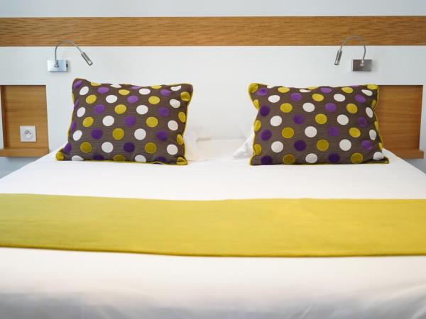 Hôtel de Perros, The Originals Boutique : photo 2 de la chambre chambre double avec kitchenette