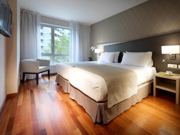 Exe Zaragoza WTC : photo 6 de la chambre chambre double avec parking