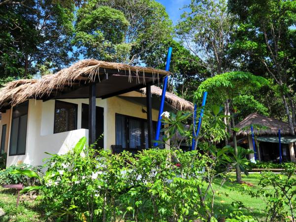 LaLaanta Hideaway Resort : photo 7 de la chambre bungalow deluxe - vue sur mer