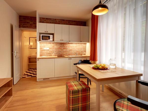 APARTMÁNY ADAM : photo 1 de la chambre suite - vue sur montagne