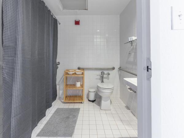 Girasole Rentals : photo 7 de la chambre studio lit queen-size - accessible aux personnes à mobilité réduite