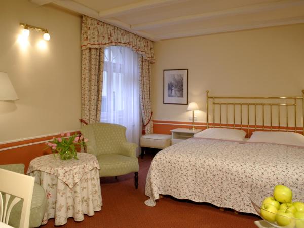 Hotel Embassy : photo 3 de la chambre chambre double