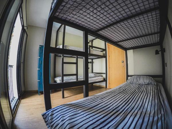 El Granado Hostel : photo 2 de la chambre lit dans dortoir pour femmes de 6 lits