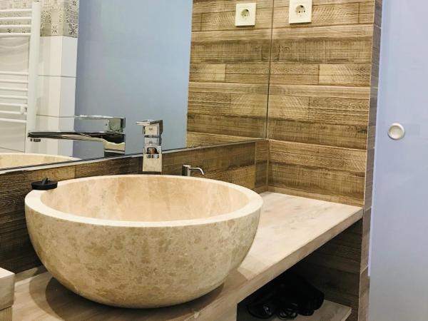 Egria Apartments : photo 1 de la chambre appartement avec balcon